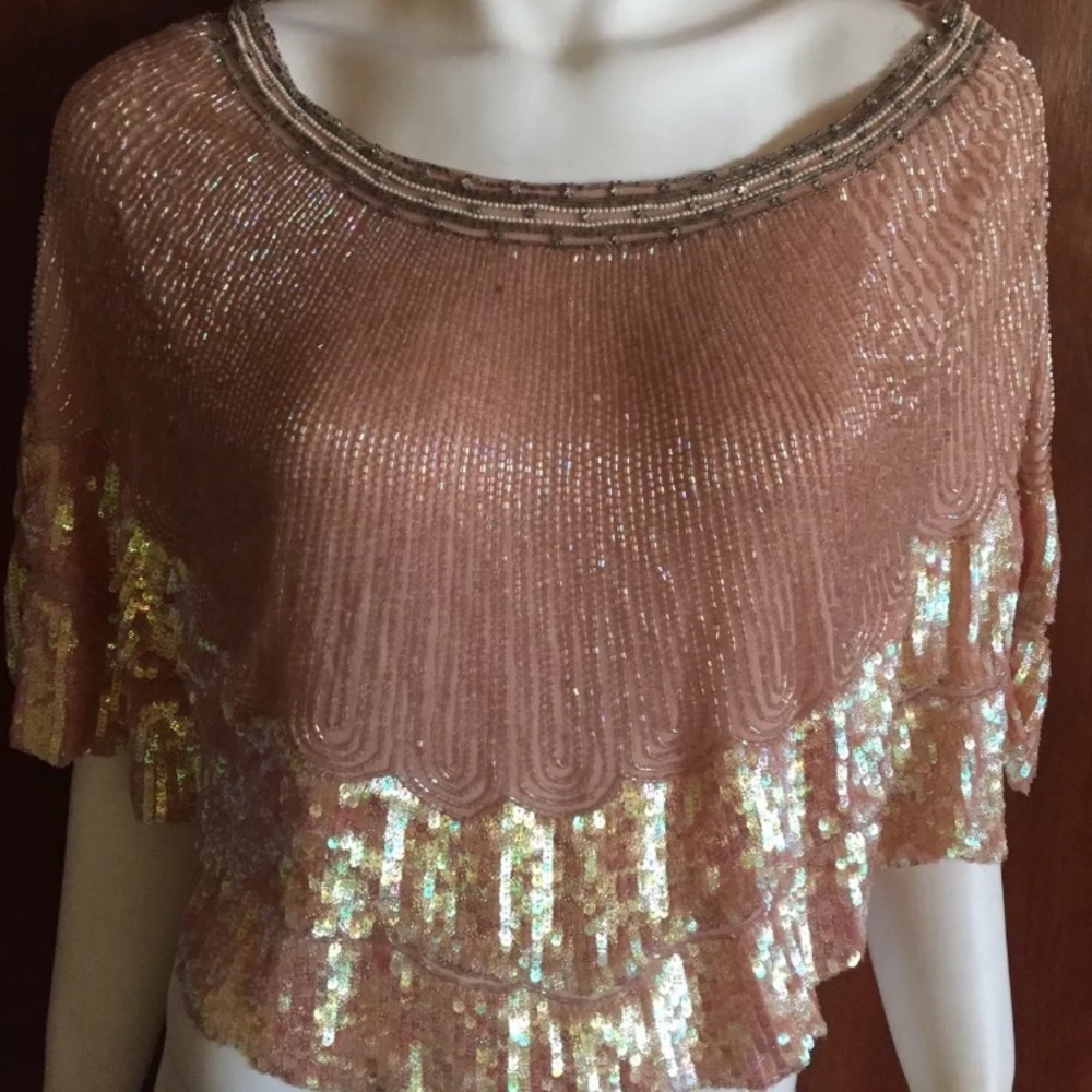 GORGEOUS Jill Stuart 💯% silk iridescent bead cape